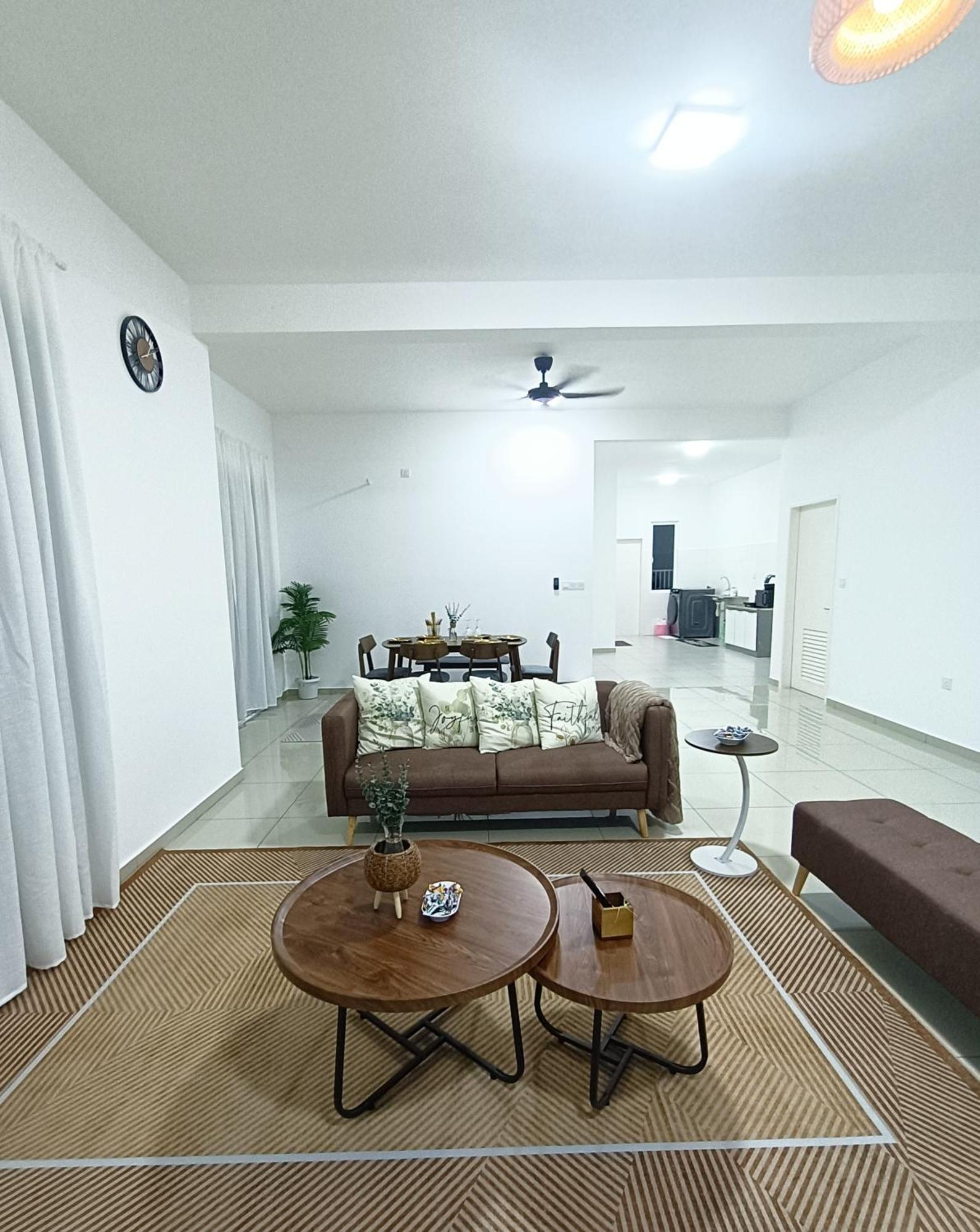 Bungavilla Resthouse Sendayan Port Dickson Buitenkant foto