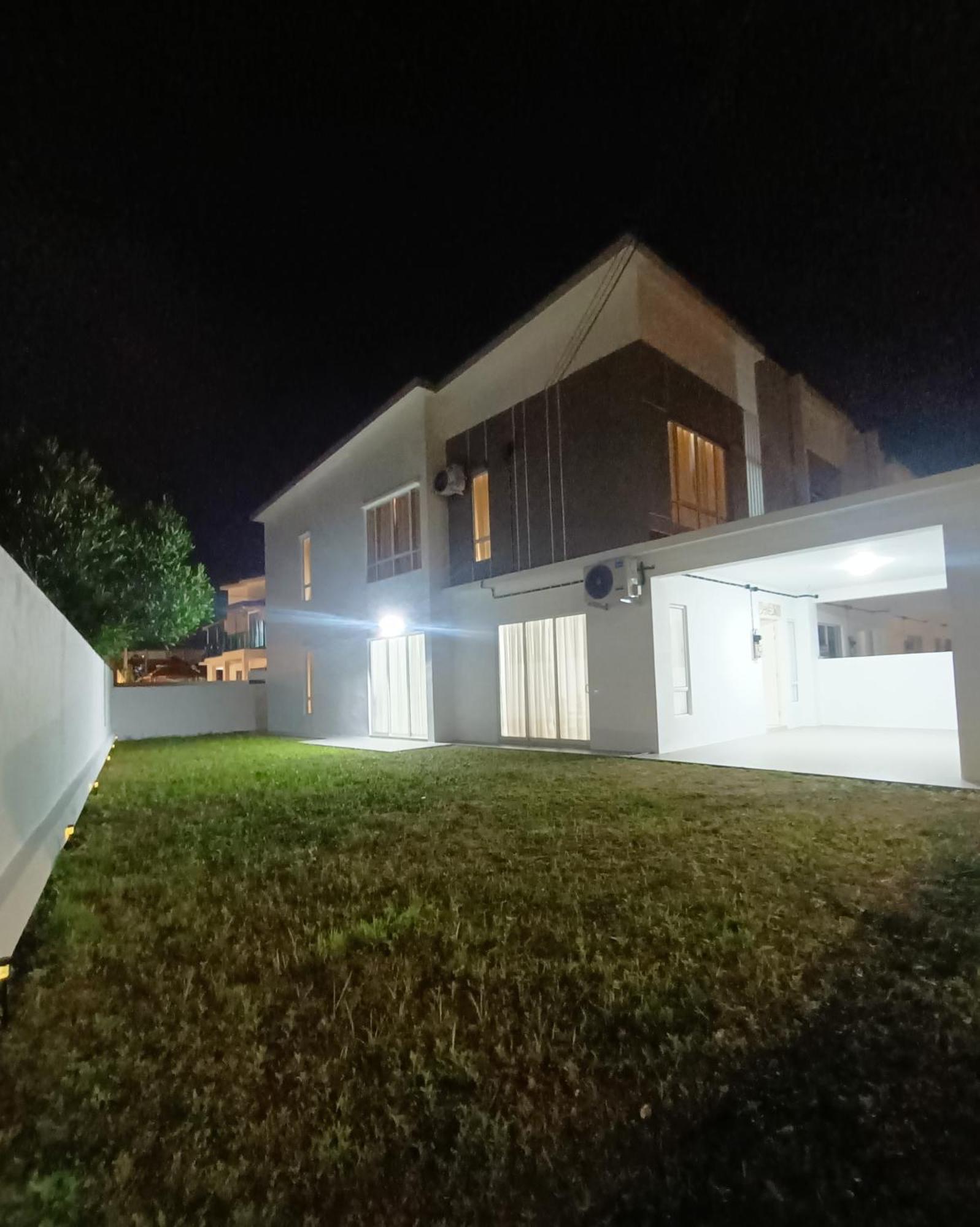 Bungavilla Resthouse Sendayan Port Dickson Buitenkant foto